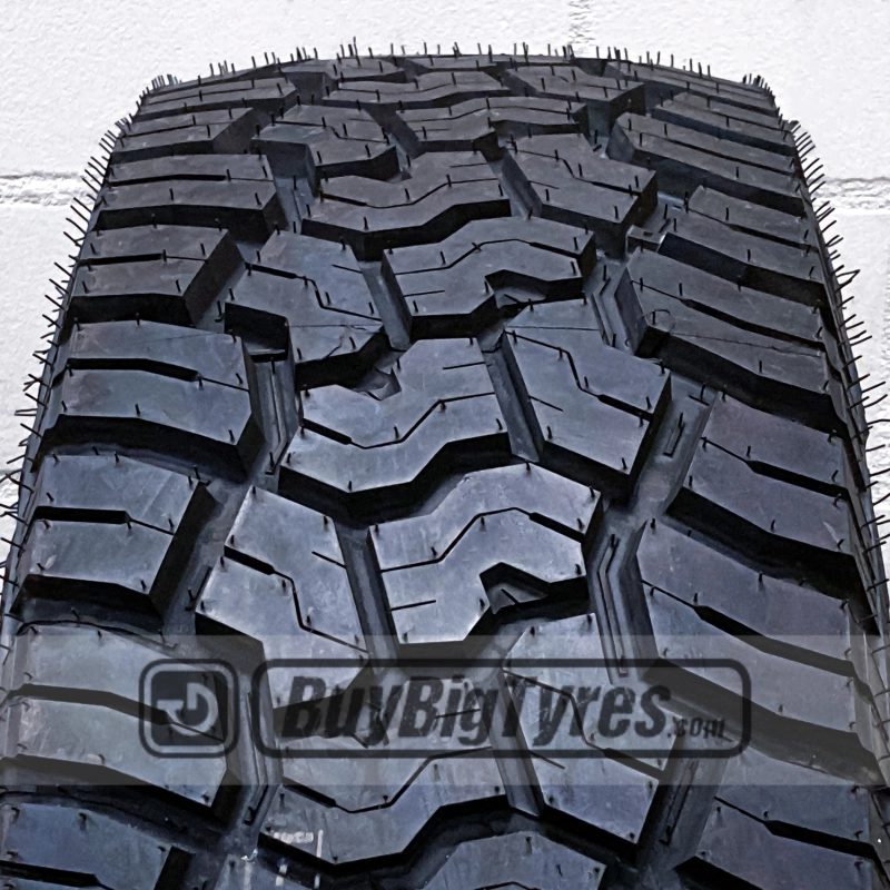 Yokohama 295/70R17LT Geolandar X-AT