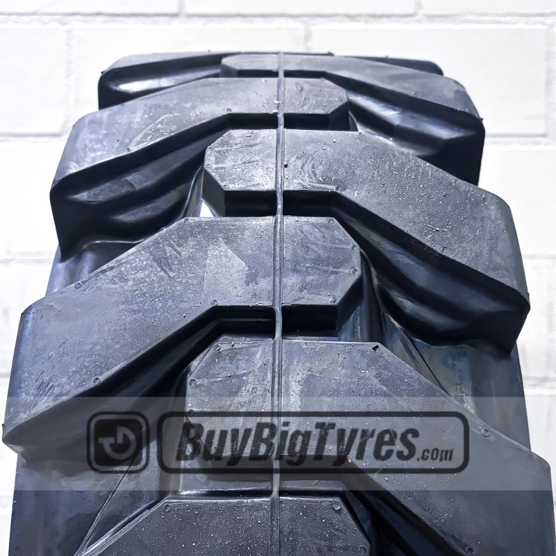 31x10-20 Trelleborg SKS-900 Traction