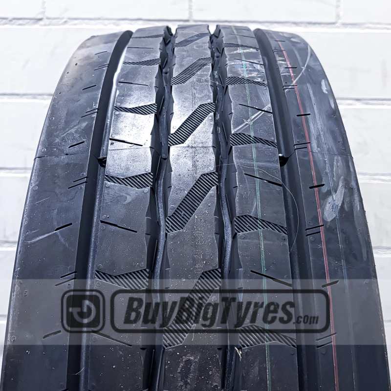 285/70R19.5 Continental Hybrid HT3