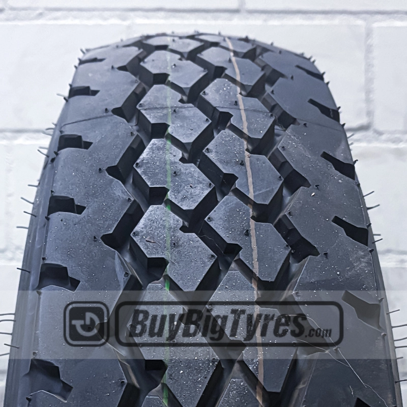 225/95R16C Dunlop SP Qualifier TG21
