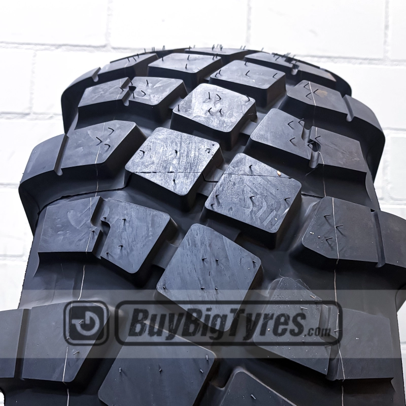 325/85R16 Michelin XML